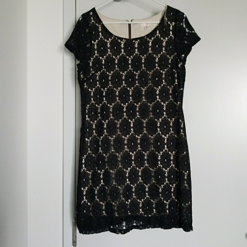 Black, faux lace midi-dress